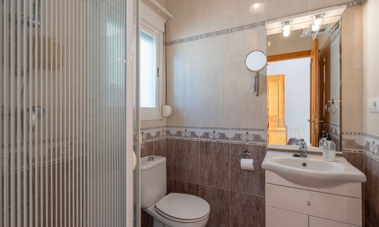 Resale - Villa -
Jalón - La Almazara