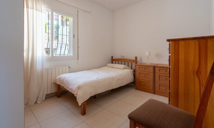 Resale - Villa -
Jalón - La Almazara