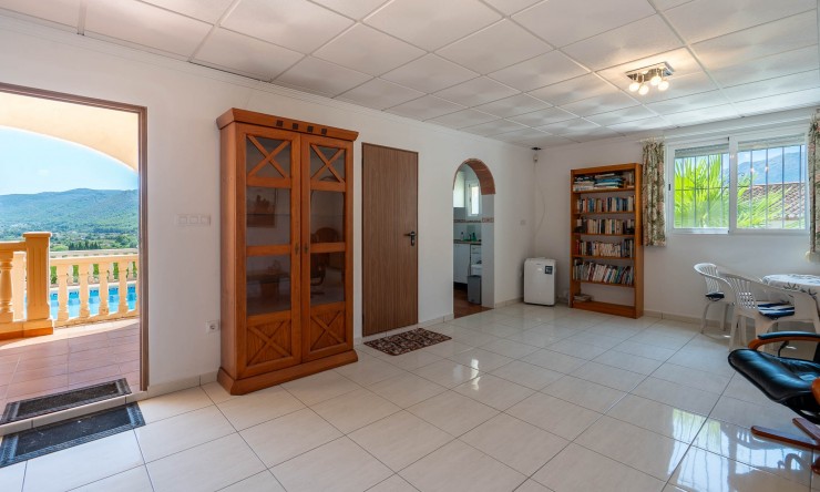 Resale - Villa -
Jalón - La Almazara