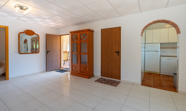 Resale - Villa -
Jalón - La Almazara