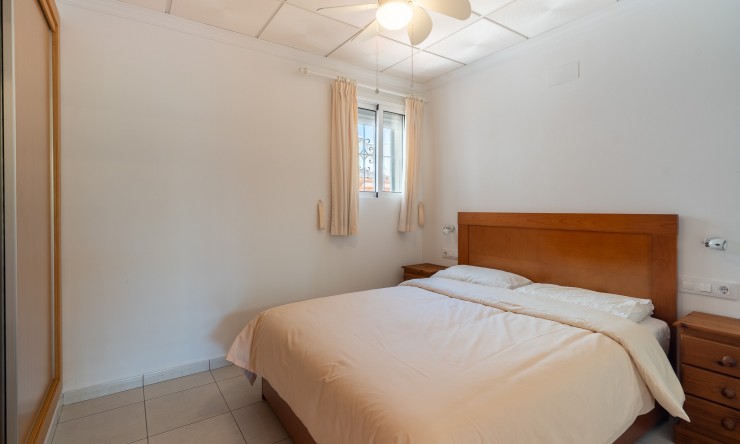 Resale - Villa -
Jalón - La Almazara