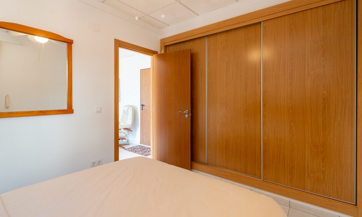 Resale - Villa -
Jalón - La Almazara