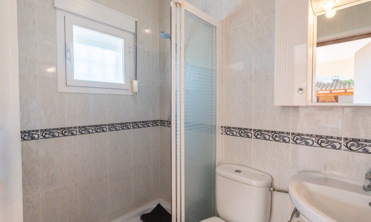 Resale - Villa -
Jalón - La Almazara