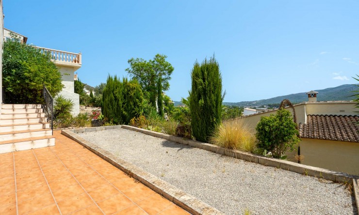 Resale - Villa -
Jalón - La Almazara