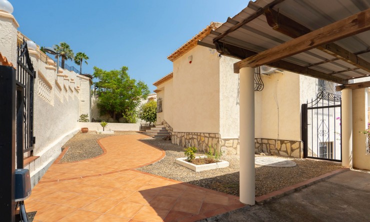 Resale - Villa -
Jalón - La Almazara