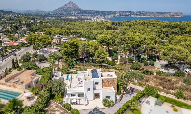 Resale - Villa -
Jávea / Xàbia - Portichol - Balcón al Mar