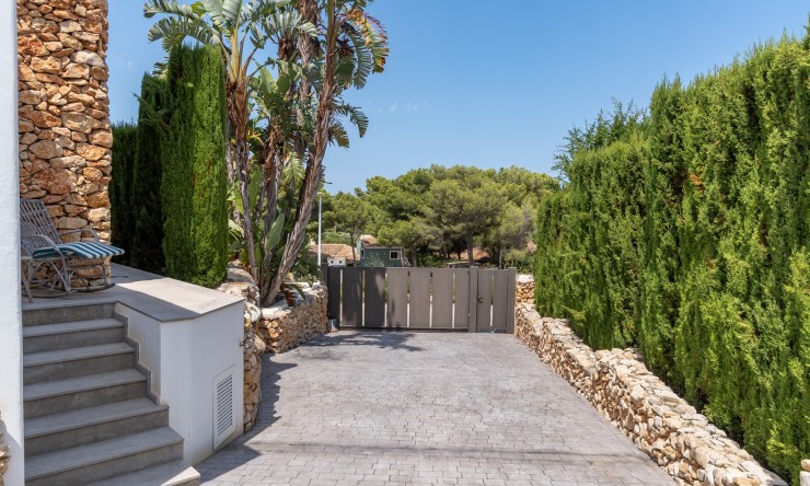 Resale - Villa -
Jávea / Xàbia - Portichol - Balcón al Mar