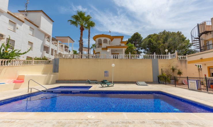Resale - Apartment -
Orihuela - Villamartin