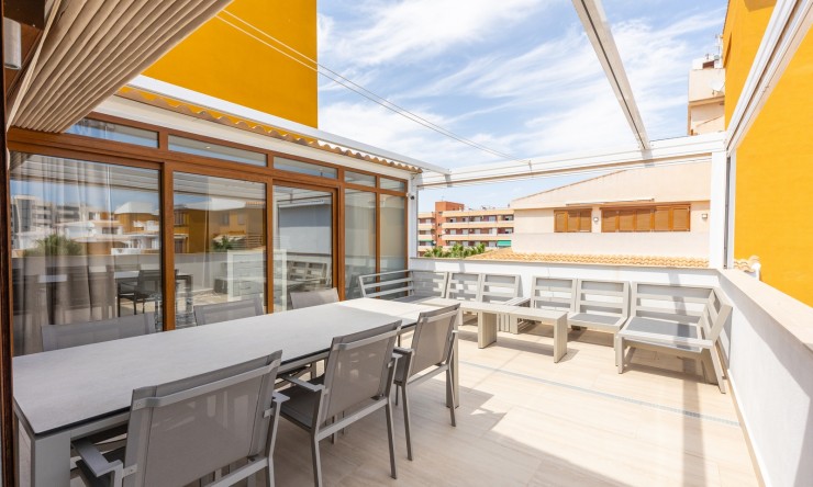 Resale - Apartment -
Torrevieja - Punta Prima