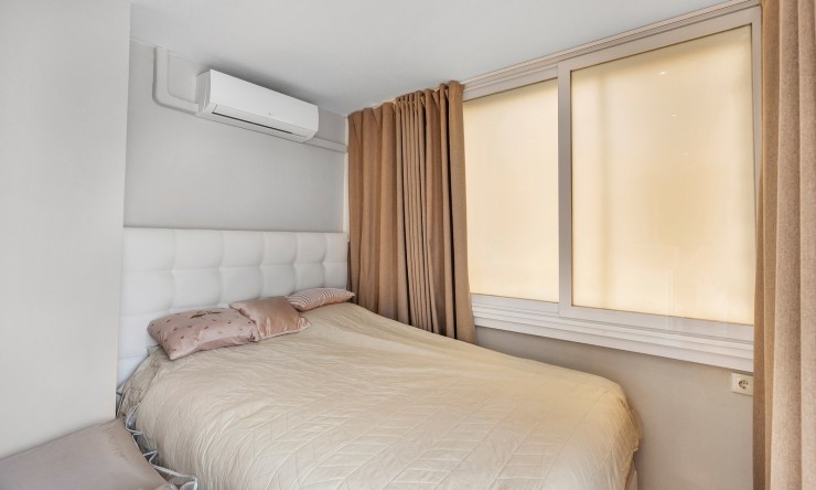Resale - Apartment -
Torrevieja - Punta Prima