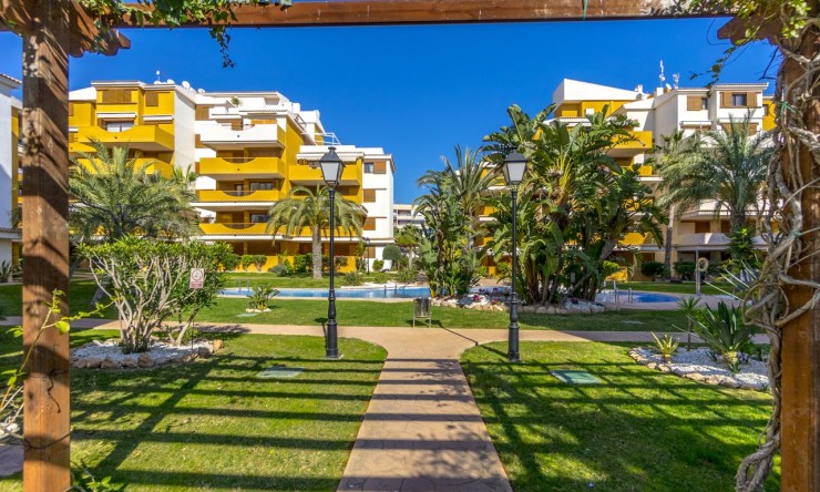 Resale - Apartment -
Torrevieja - Punta Prima