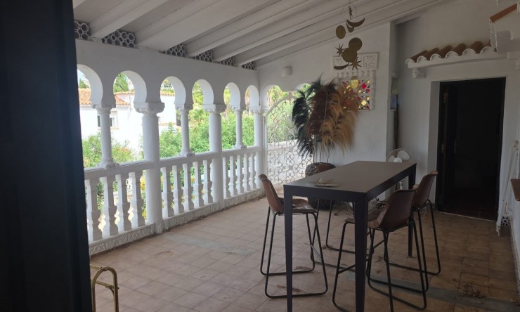 Resale - Villa -
Denia