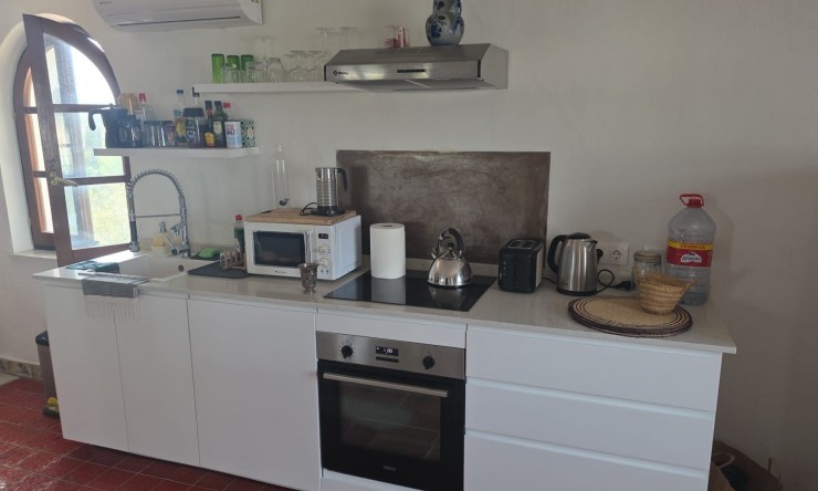 Resale - Villa -
Denia