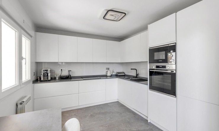 Resale - Villa -
Torrevieja - Los Balcones