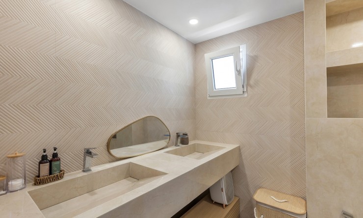 Resale - Villa -
Torrevieja - Los Balcones