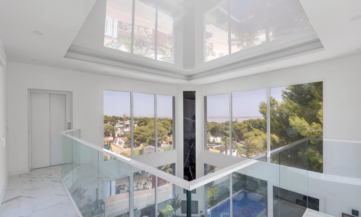 Resale - Villa -
Torrevieja - Los Balcones
