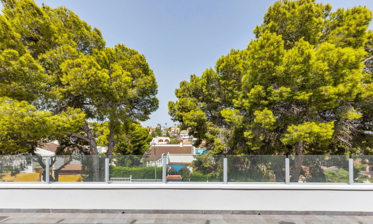 Resale - Villa -
Torrevieja - Los Balcones