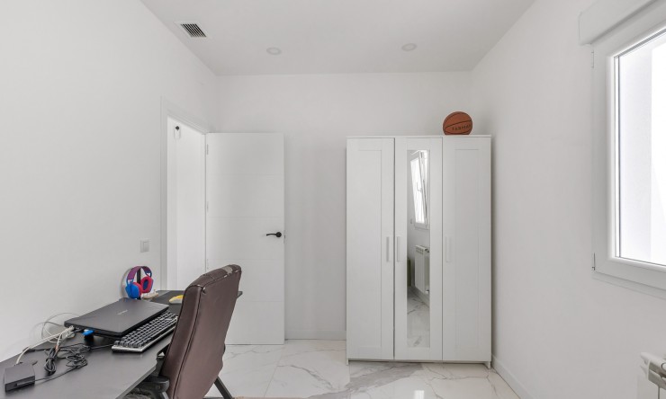 Resale - Villa -
Torrevieja - Los Balcones