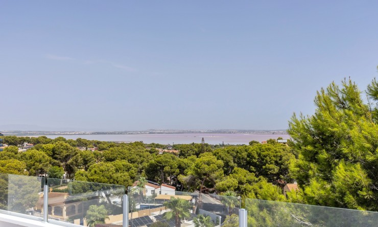 Resale - Villa -
Torrevieja - Los Balcones
