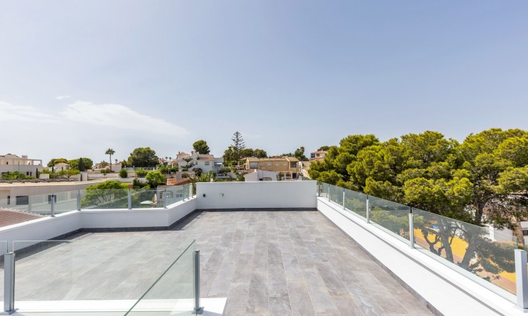Resale - Villa -
Torrevieja - Los Balcones