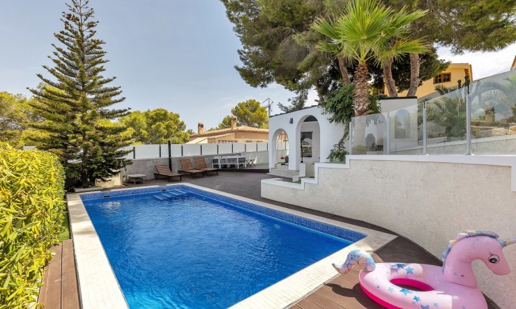 Resale - Villa -
Torrevieja - Los Balcones