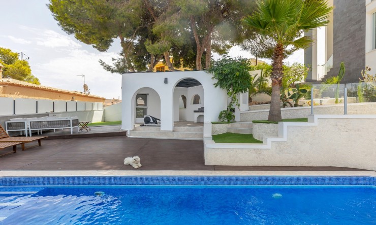 Resale - Villa -
Torrevieja - Los Balcones