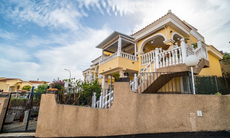 Resale - Villa -
SAN FULGENCIO - urb.la marina
