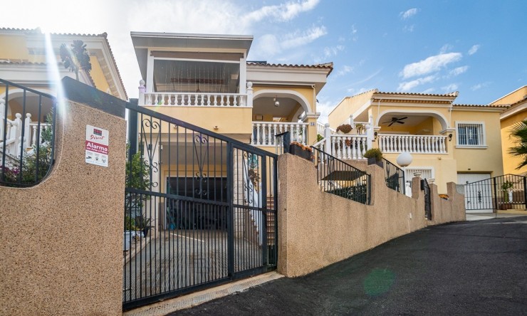 Resale - Villa -
SAN FULGENCIO - urb.la marina