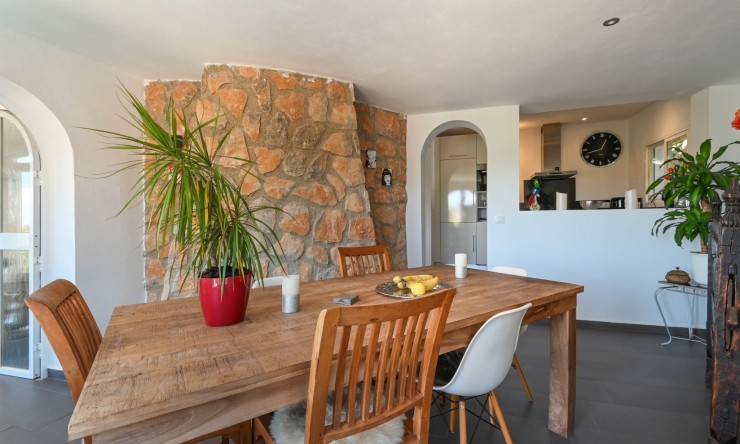 Resale - Villa -
Benissa - Buenavista