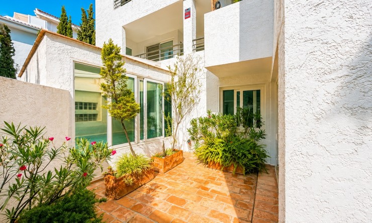 Revente -  -
Altea
