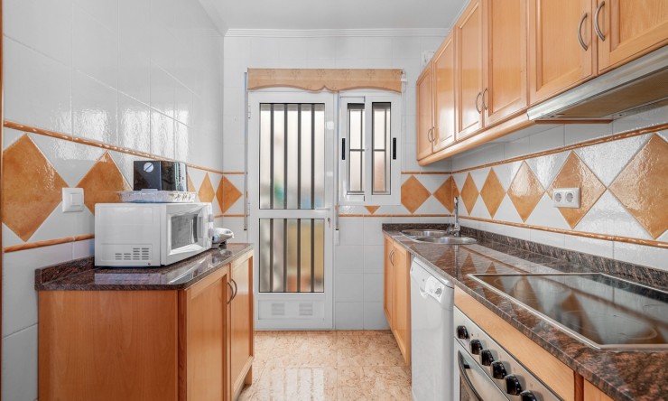 Resale - Villa -
Guardamar del Segura