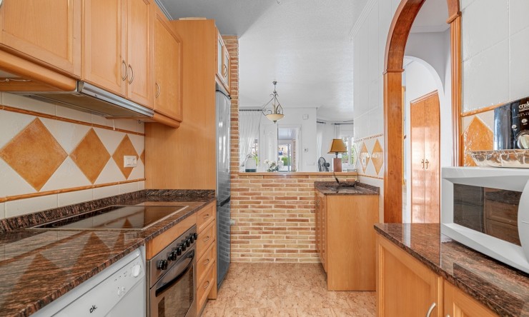 Resale - Villa -
Guardamar del Segura