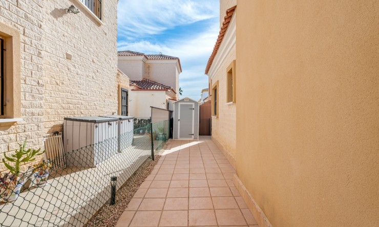 Resale - Villa -
Guardamar del Segura