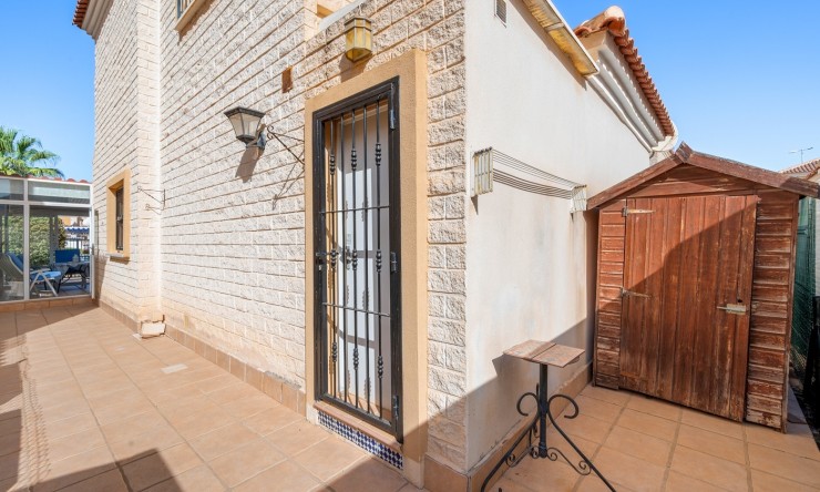 Resale - Villa -
Guardamar del Segura