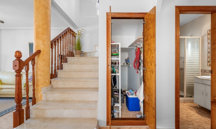 Resale - Villa -
Guardamar del Segura