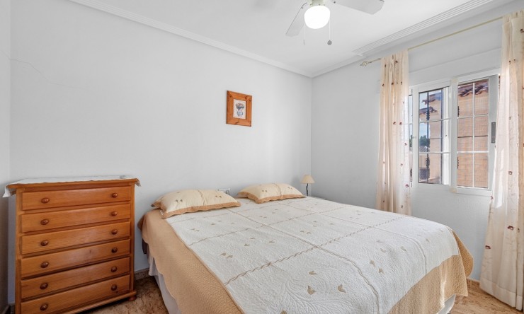 Resale - Villa -
Guardamar del Segura