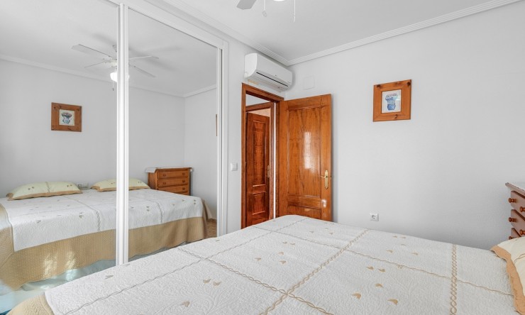 Resale - Villa -
Guardamar del Segura
