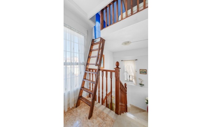 Resale - Villa -
Guardamar del Segura