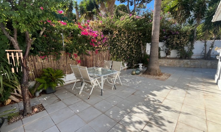 Resale - Villa -
L'Alfàs del Pi - Escandinavia - Cautivador
