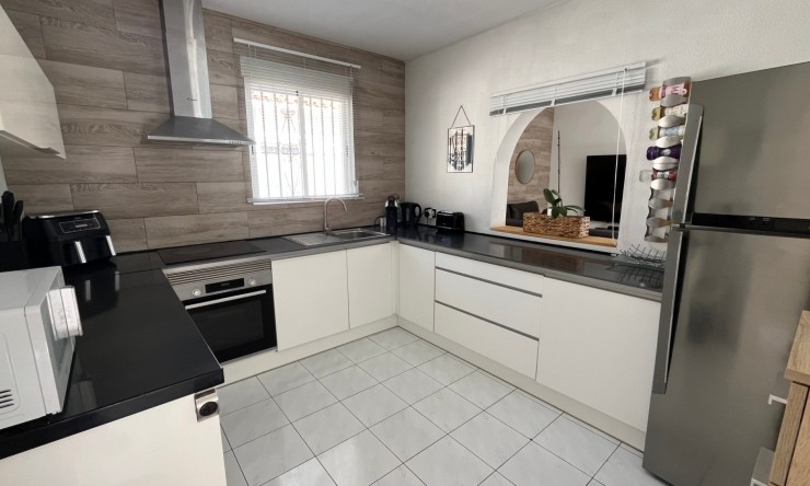 Resale - Villa -
L'Alfàs del Pi - Escandinavia - Cautivador