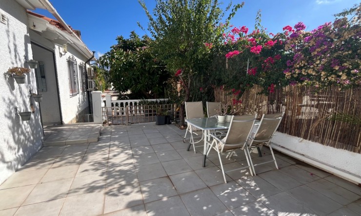 Resale - Villa -
L'Alfàs del Pi - Escandinavia - Cautivador