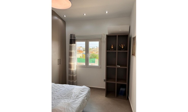 Revente - Appartement -
Orihuela Costa
