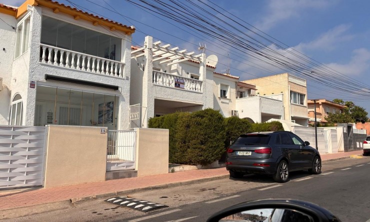 Revente - Appartement -
Orihuela Costa