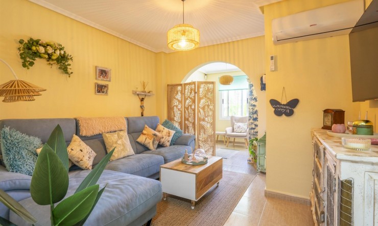 Resale - Townhouse -
Sierra Golf