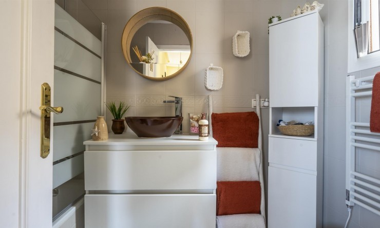 Resale - Townhouse -
Sierra Golf