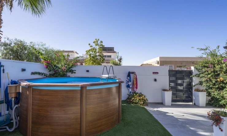 Resale - Townhouse -
Sierra Golf