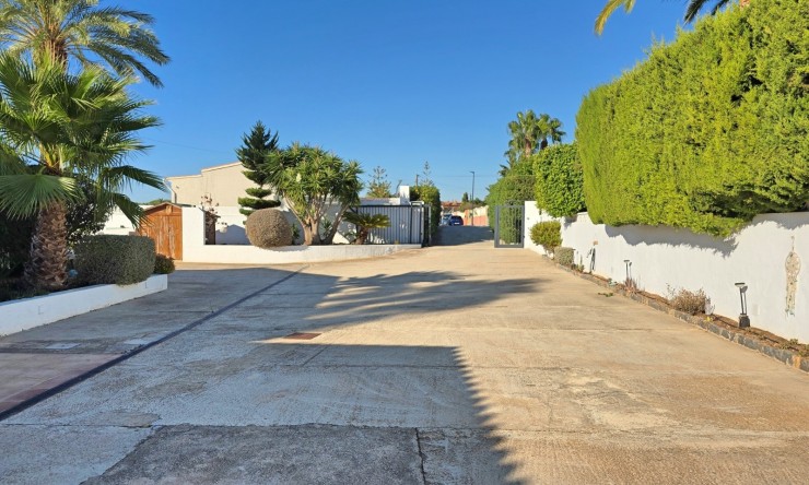 Resale - Villa -
Alfaz del Pi