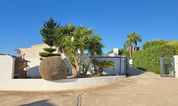 Resale - Villa -
Alfaz del Pi