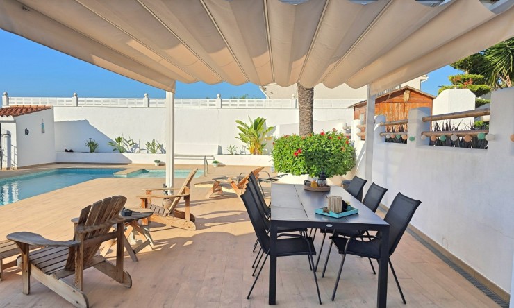 Resale - Villa -
Alfaz del Pi