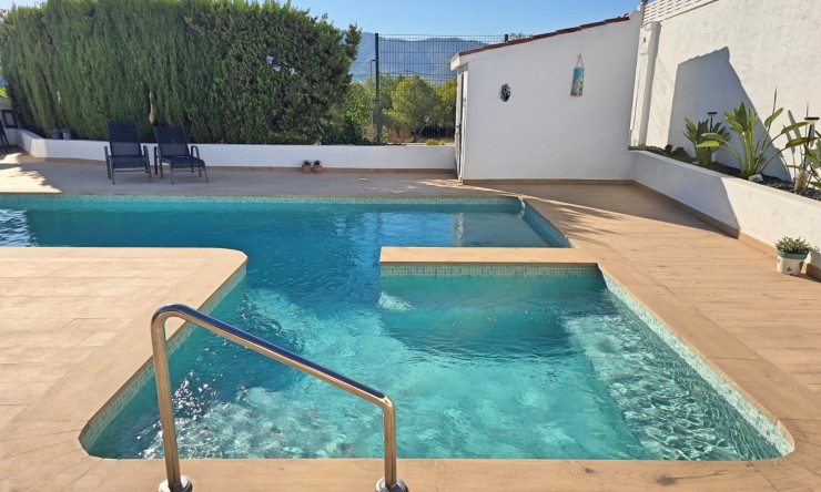 Resale - Villa -
Alfaz del Pi